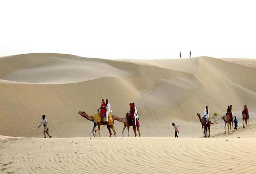 Hotel Qutub Villa 17