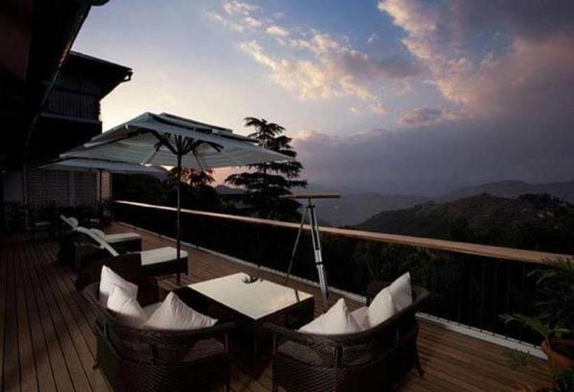 Hotel The Amber Vermont Estate 1