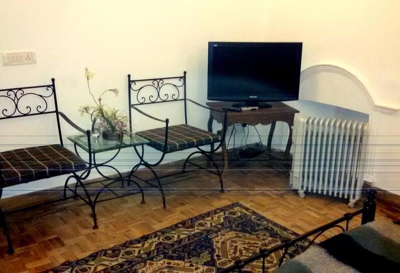 Hotel The Amber Vermont Estate 9