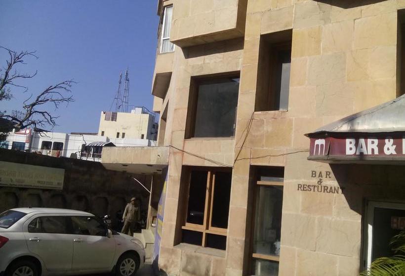 Mansar Hotel Jammu 13