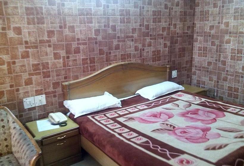 Mansar Hotel Jammu 18