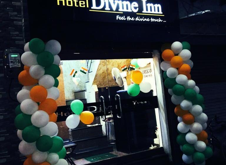 Hotel Divine Inn 17