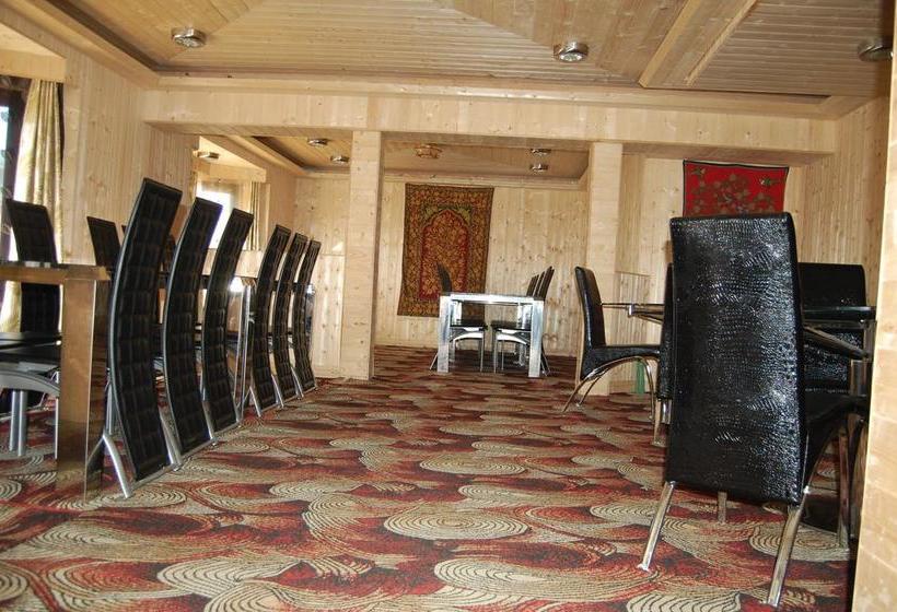 Hotel Zahgeer Continental 19