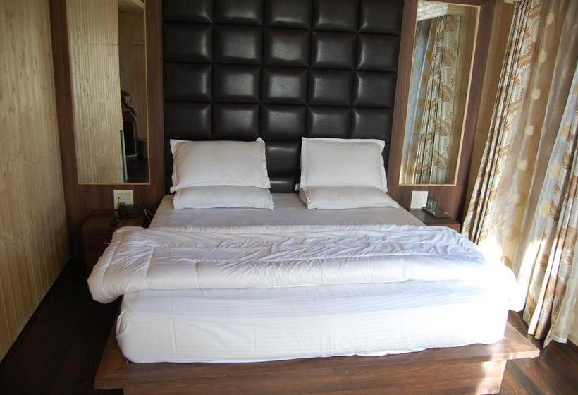 Hotel Zahgeer Continental 7