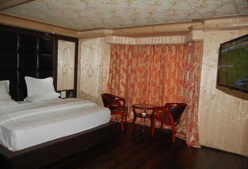 Hotel Zahgeer Continental 9