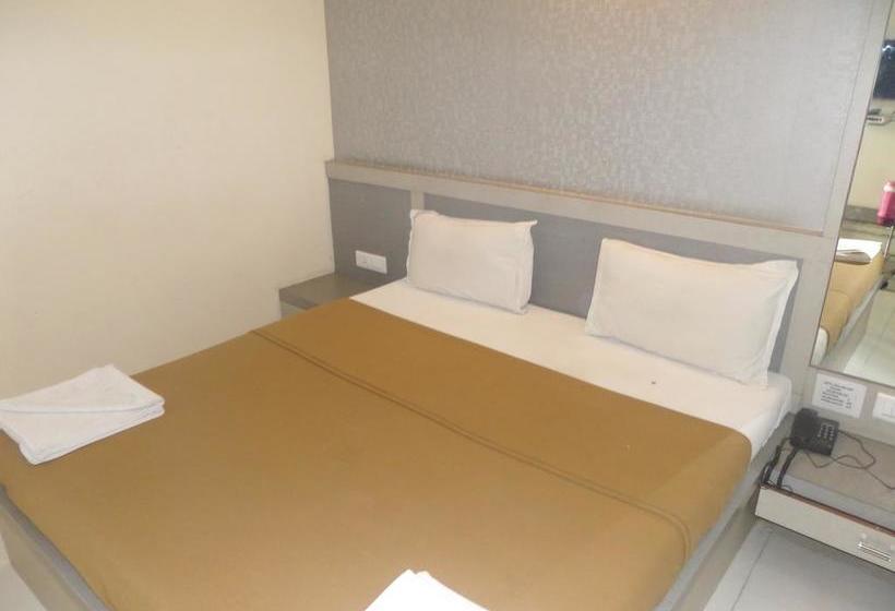 Hotel Skylark Inn Nashik 14