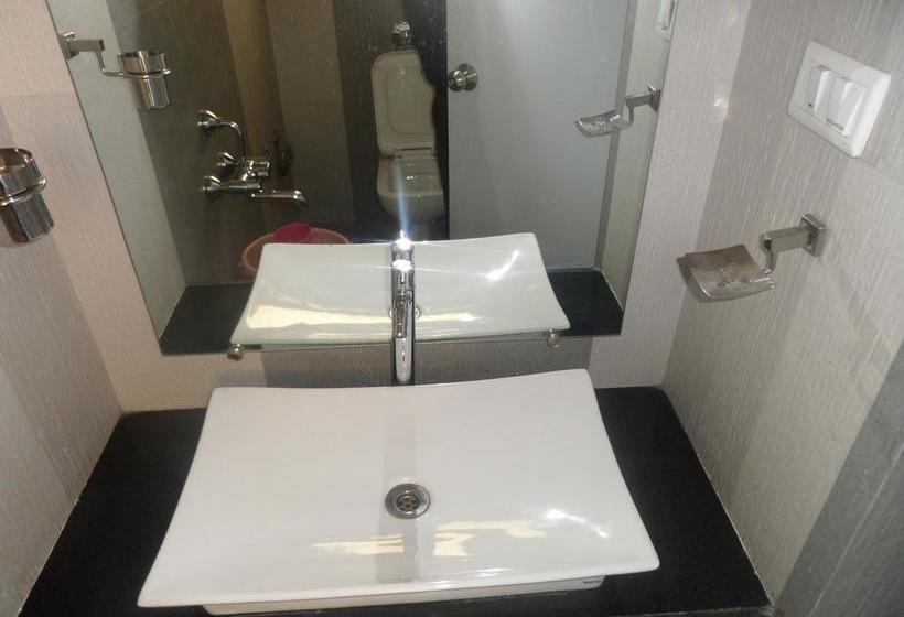 Hotel Skylark Inn Nashik 9