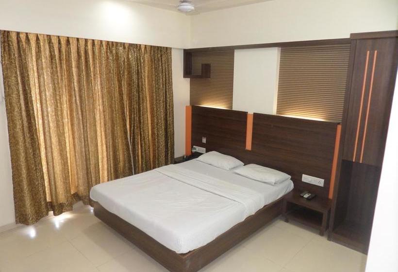 Hotel Risshi Residency 11