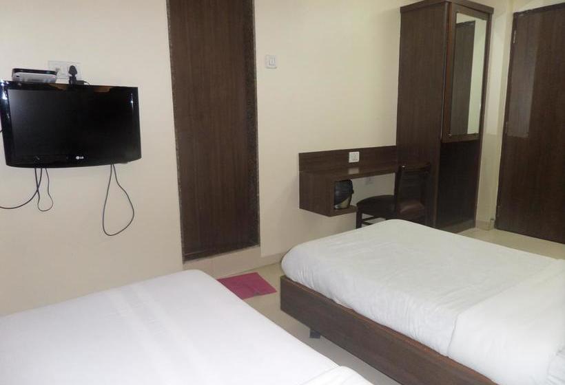 Hotel Risshi Residency 12