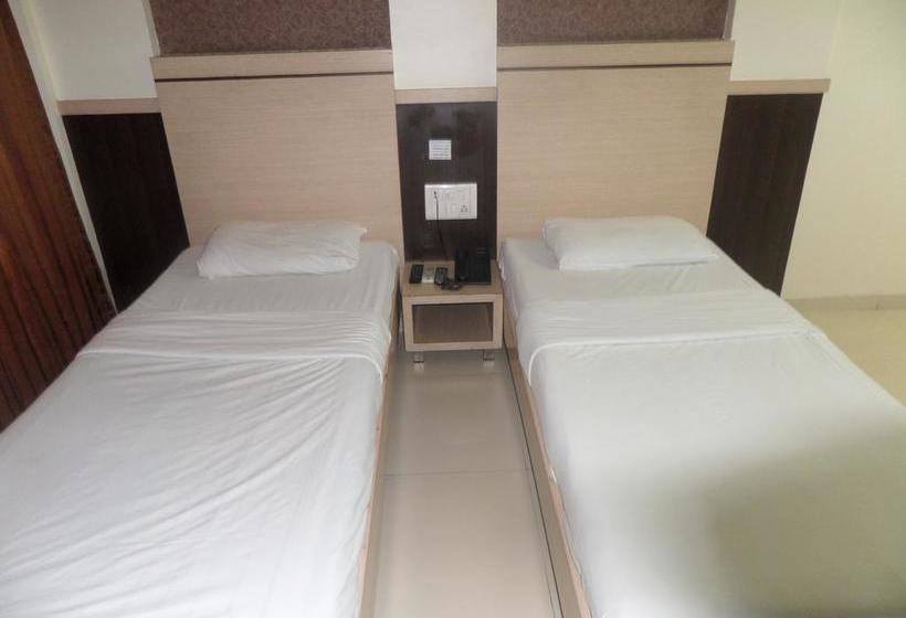 Hotel Risshi Residency 15