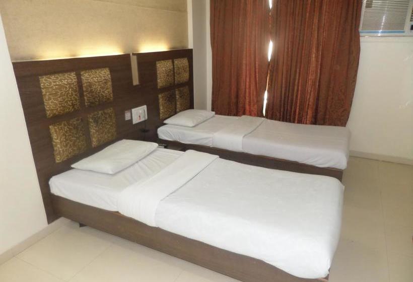 Hotel Risshi Residency 18