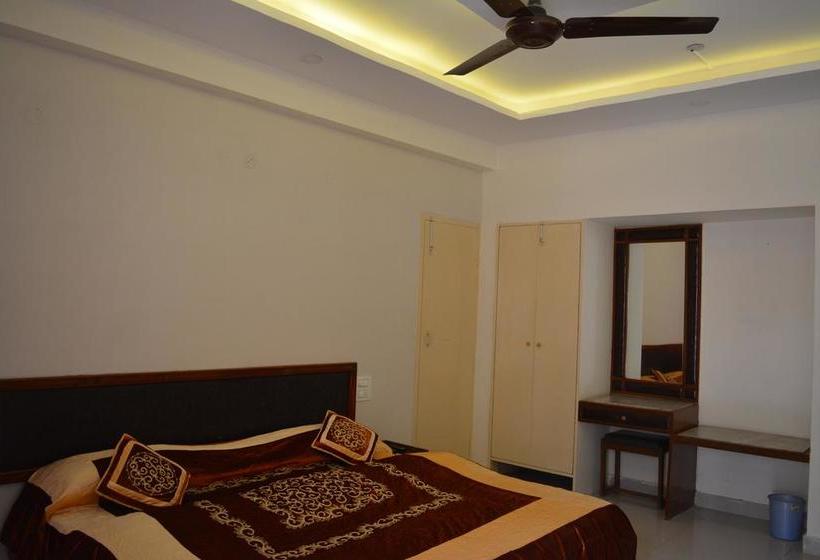 Hotel Mansarover International 5