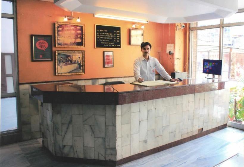 Hotel Mansarover International 8