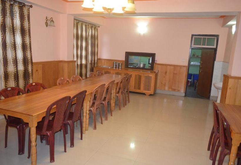 Delight Hotels Royal Lachung 15