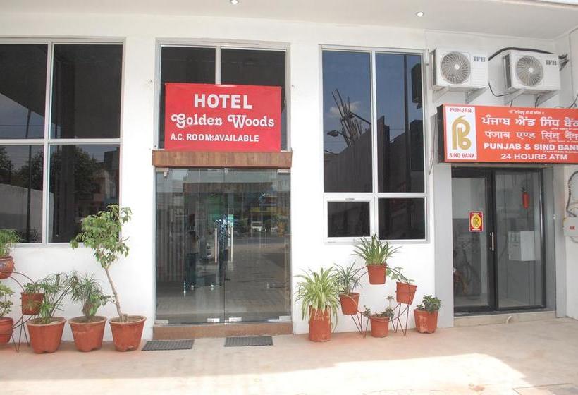 Hotel Golden Woods 1