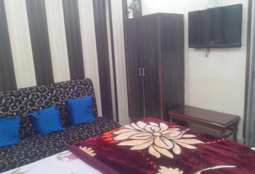 Hotel Golden Woods 14