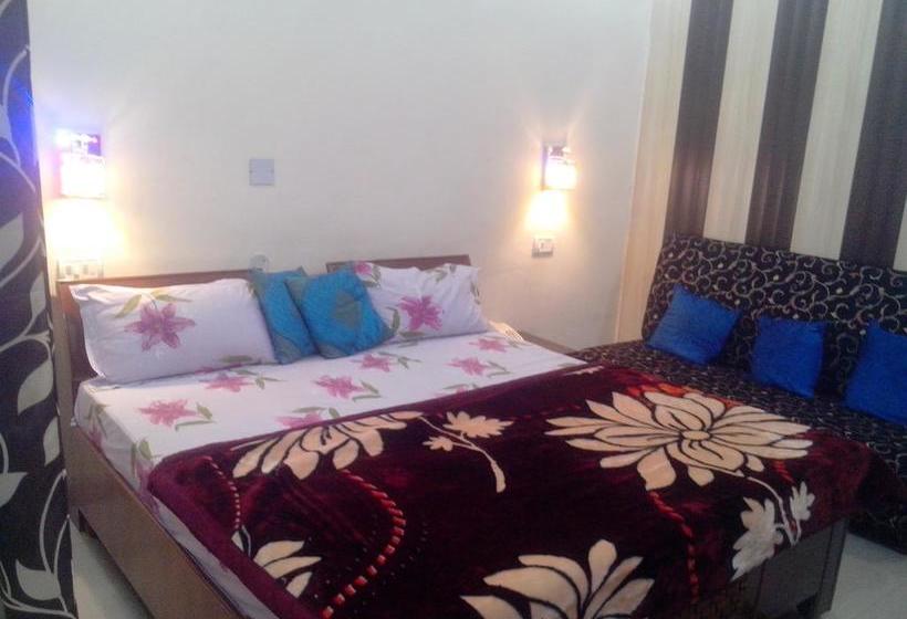 Hotel Golden Woods 15