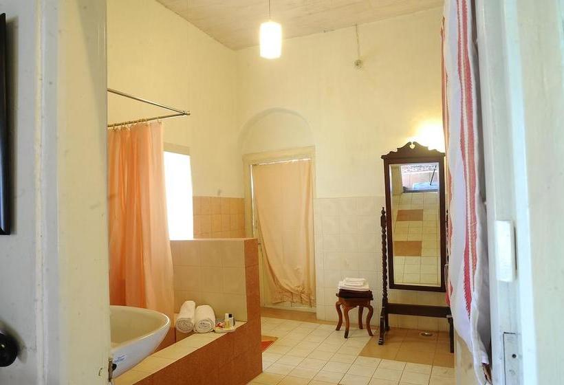 Singtom Tea Estate & Resort 9