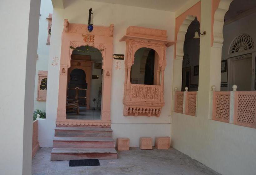 Hotel Kishan Palace 1