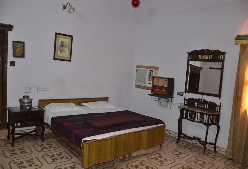 Hotel Kishan Palace 13