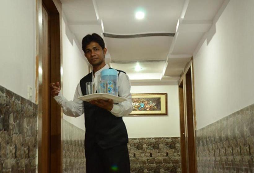 Bed and Breakfast Crown 15