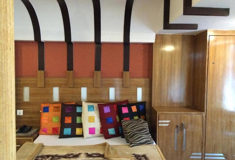 Bed and Breakfast Crown 6