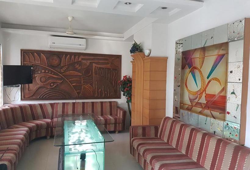 Hotel Sitara Paradise