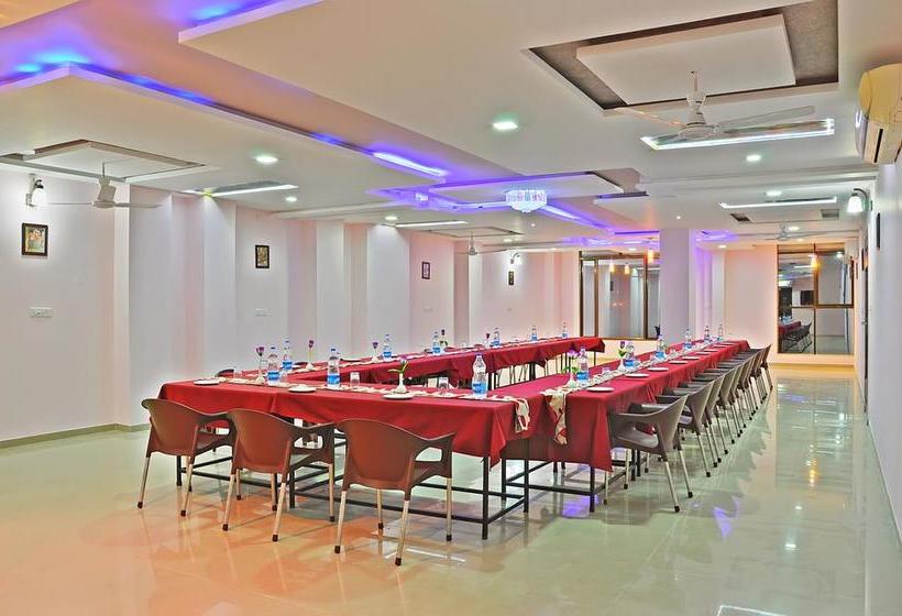 Hotel Shivam Fort View 16