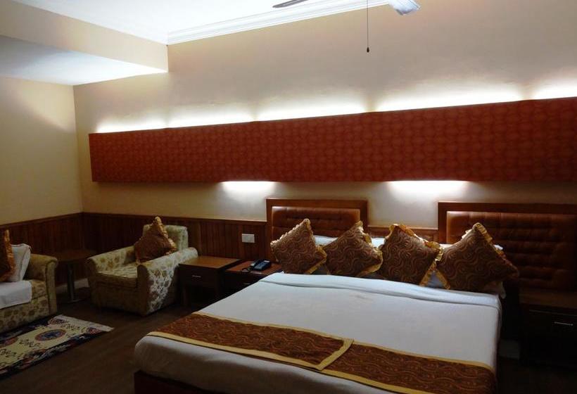 Resort Yarlam Portico 2