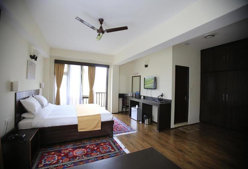 Resort Martam Retreat 11