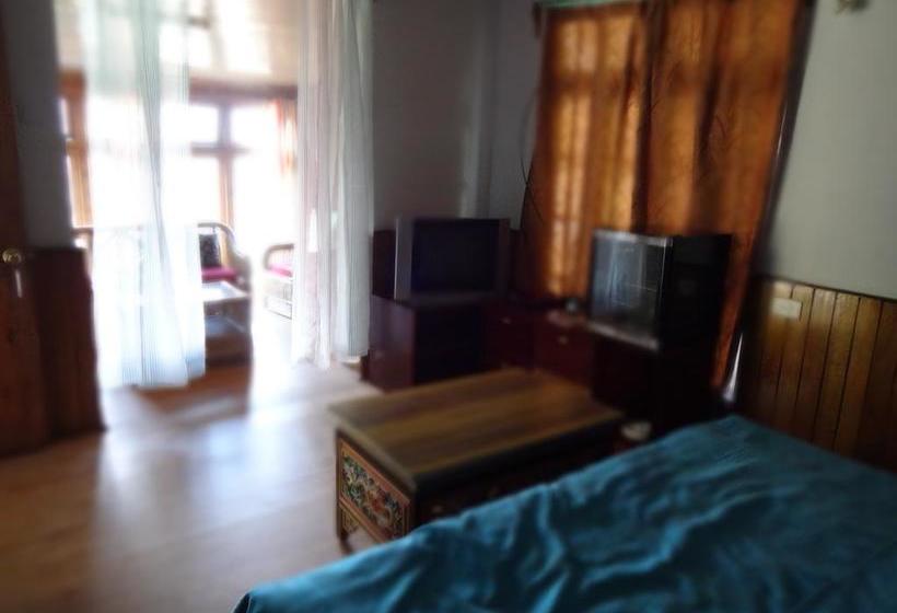 Rinchingpong Village Resort 9