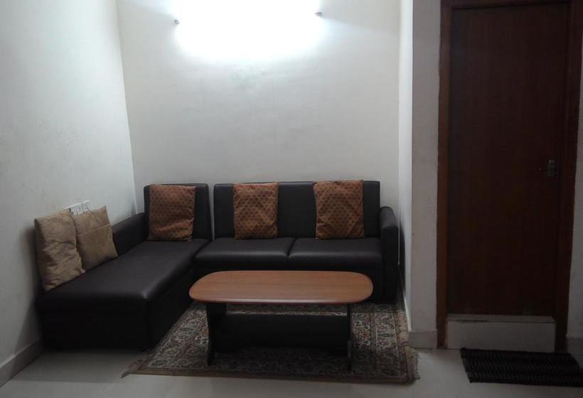 Hotel Palmshore Residency 10