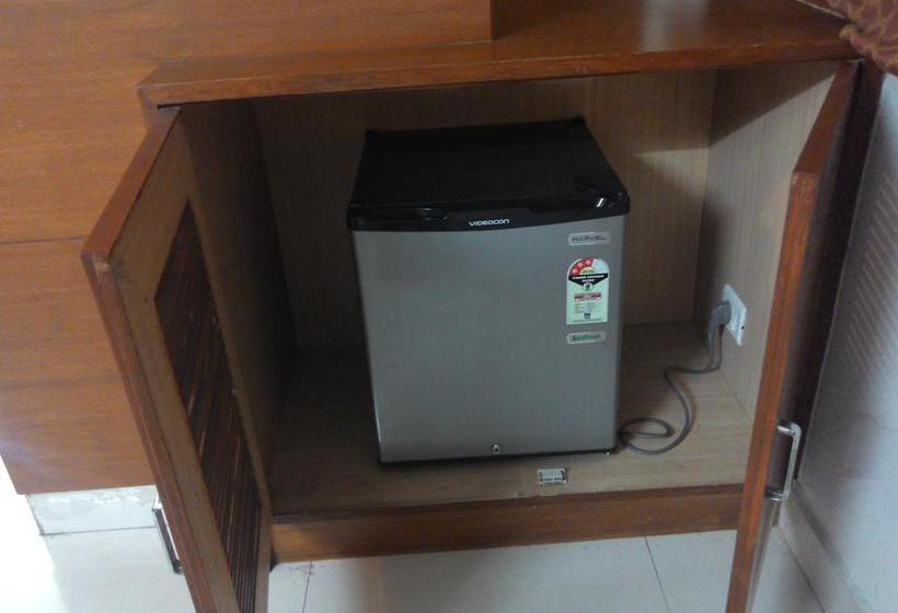 Hotel Palmshore Residency 12