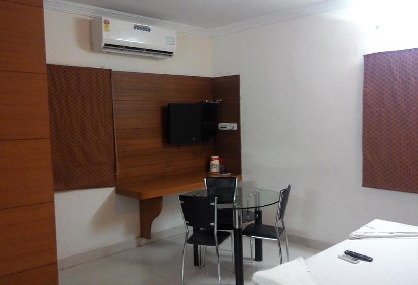 Hotel Palmshore Residency 16