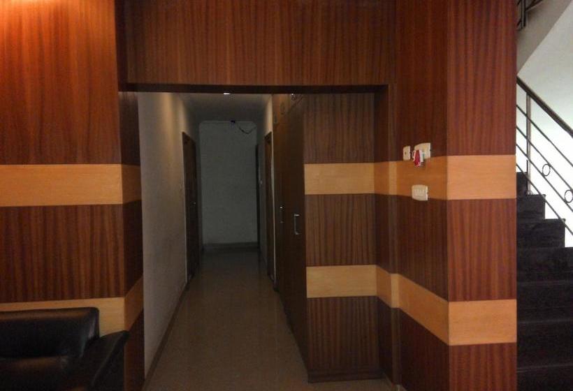 Hotel Palmshore Residency 8