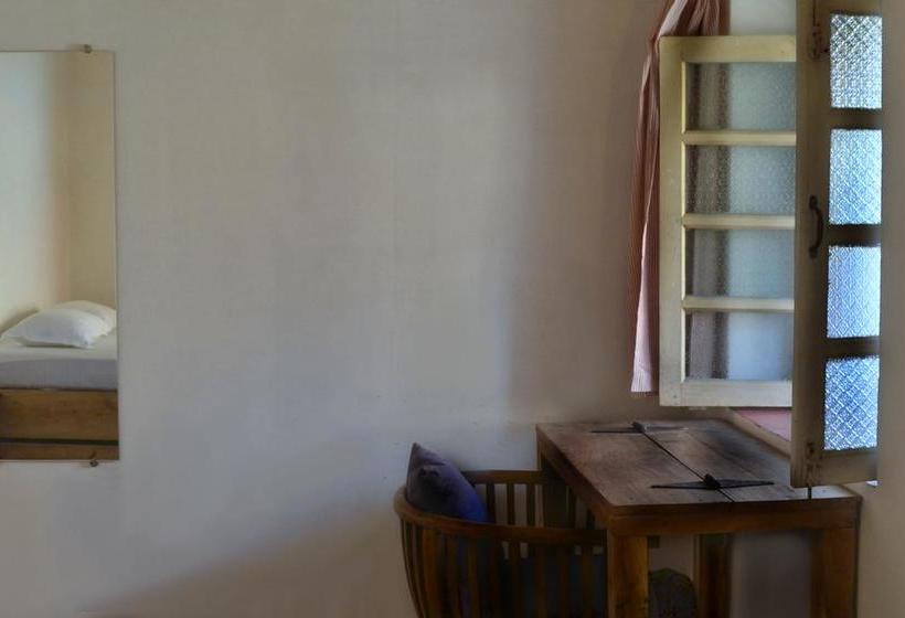 Old Quarter By Thehostelcrowd 11