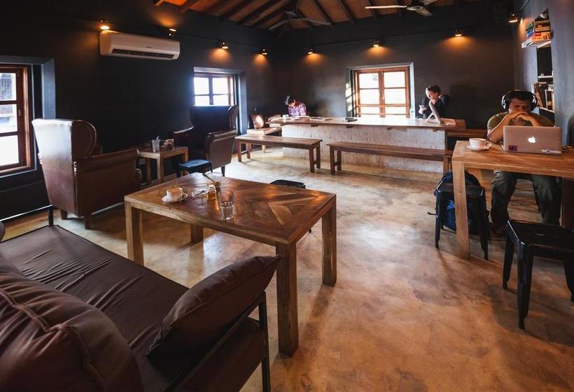 Old Quarter By Thehostelcrowd 2