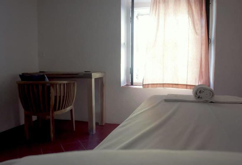 Old Quarter By Thehostelcrowd 9