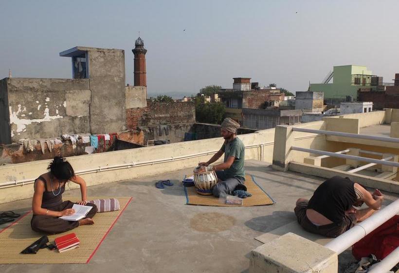 Bed and Breakfast Khushi Paying Guest House 13