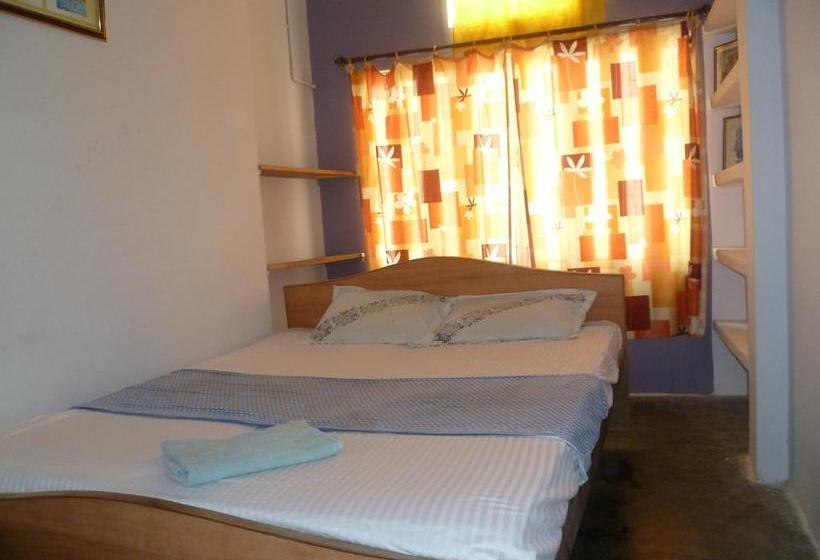 Bed and Breakfast Khushi Paying Guest House 5