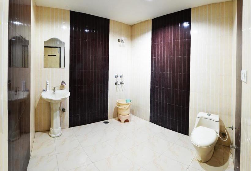 Hotel H.k. Continental 13