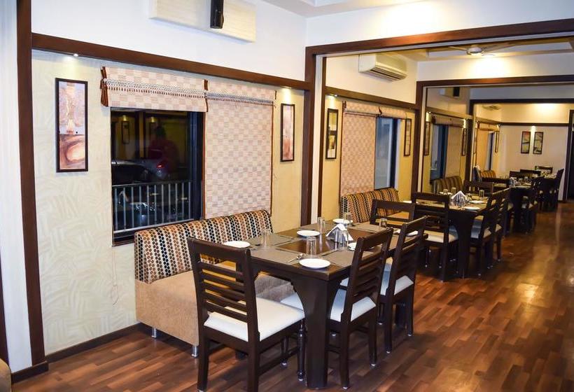 Amidhara Avezika Resort 12