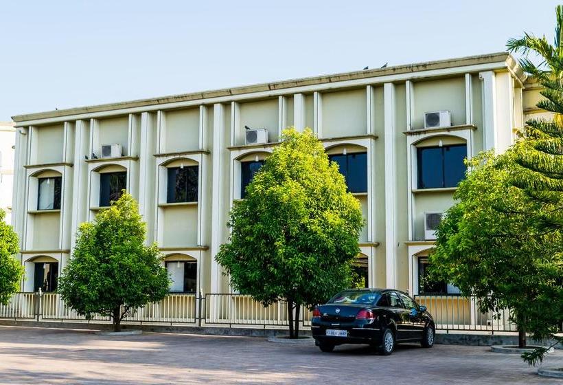 Amidhara Avezika Resort 20