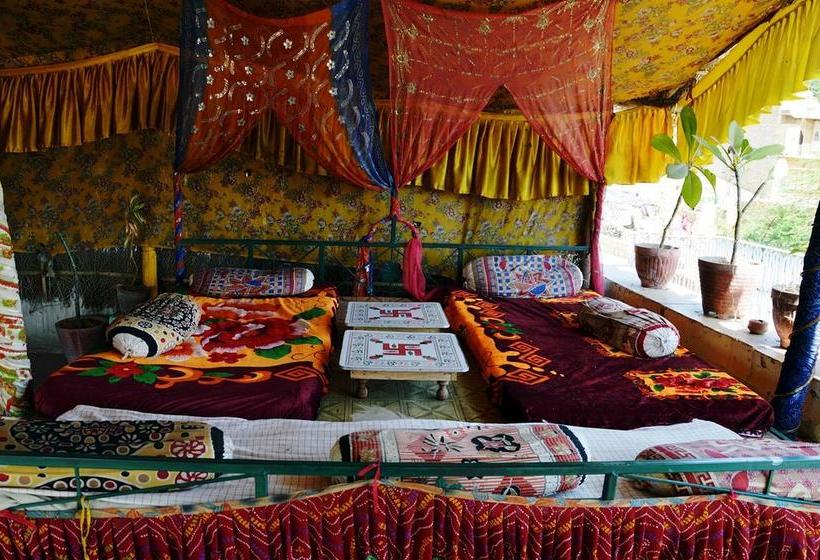 Hotel Monica Guesthouse & Safari 2