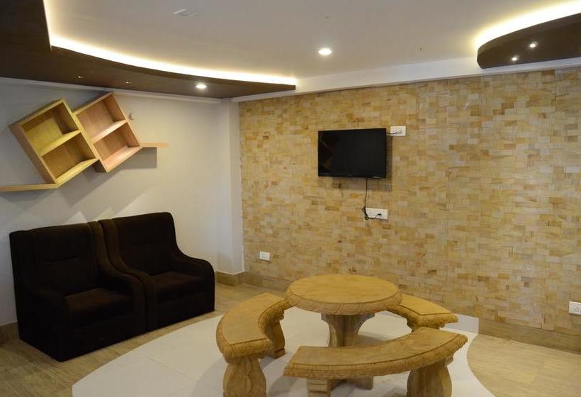 Hotel Sundaram Palace 10