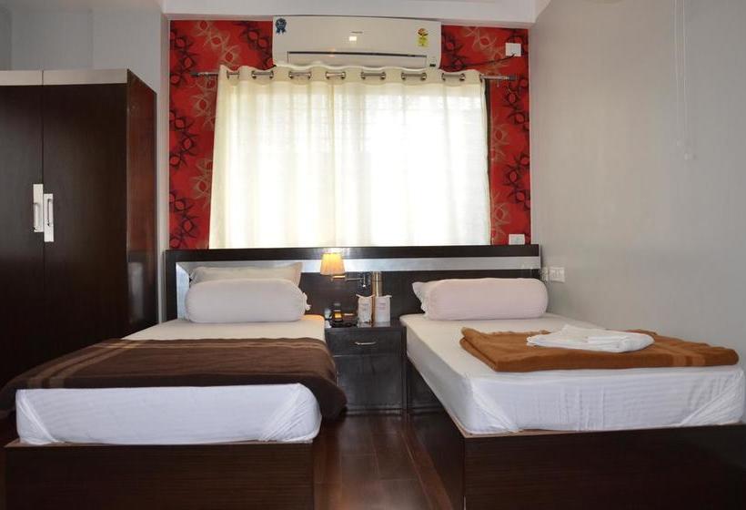 Hotel Sundaram Palace 11