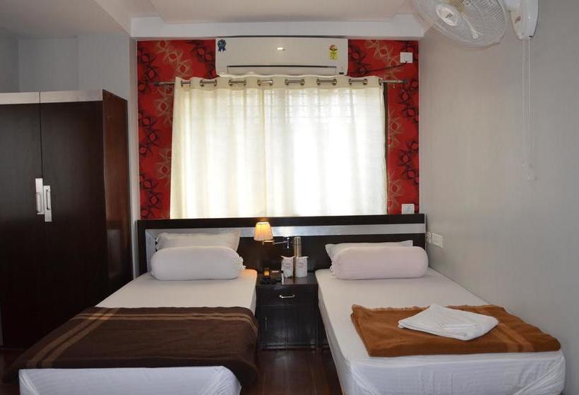 Hotel Sundaram Palace 12