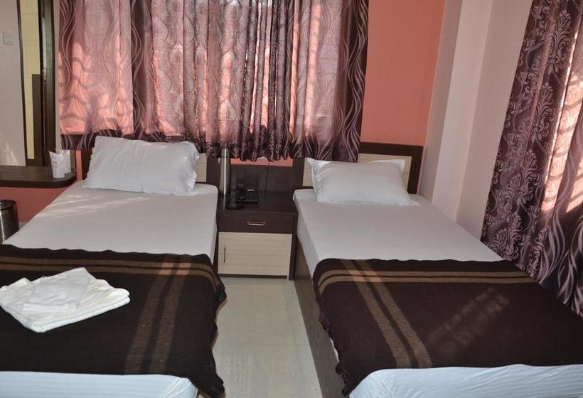 Hotel Sundaram Palace 9