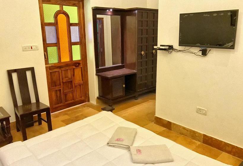 Hotel Artist Lodge 7