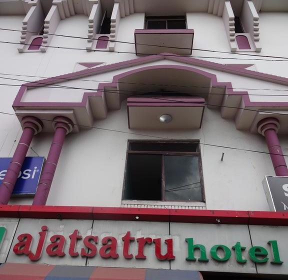 Hotel Ajatsatru 19